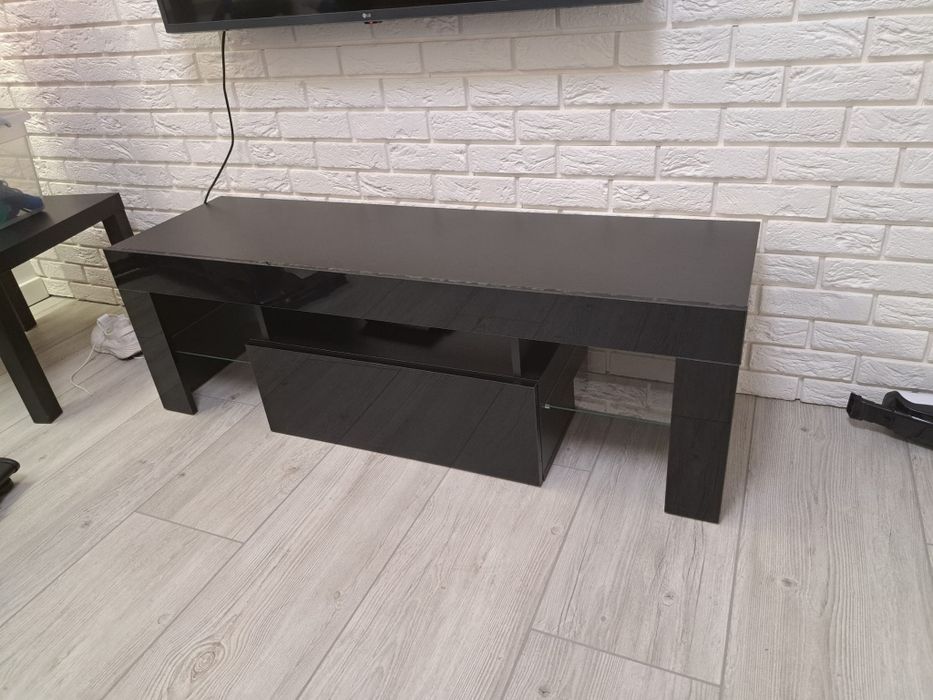 Stolik TV czarny
