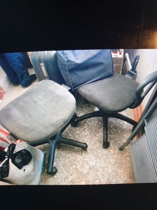Стул компьютерный 2 шт..Можно под разборку.