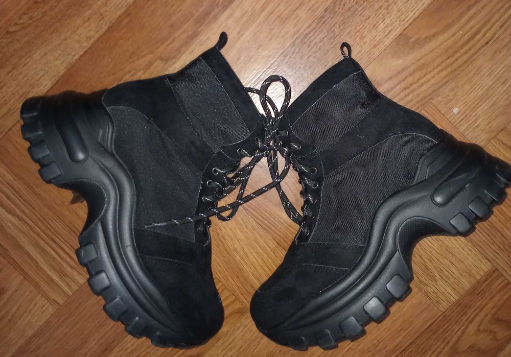 Черевики на хутрі ботинки 37