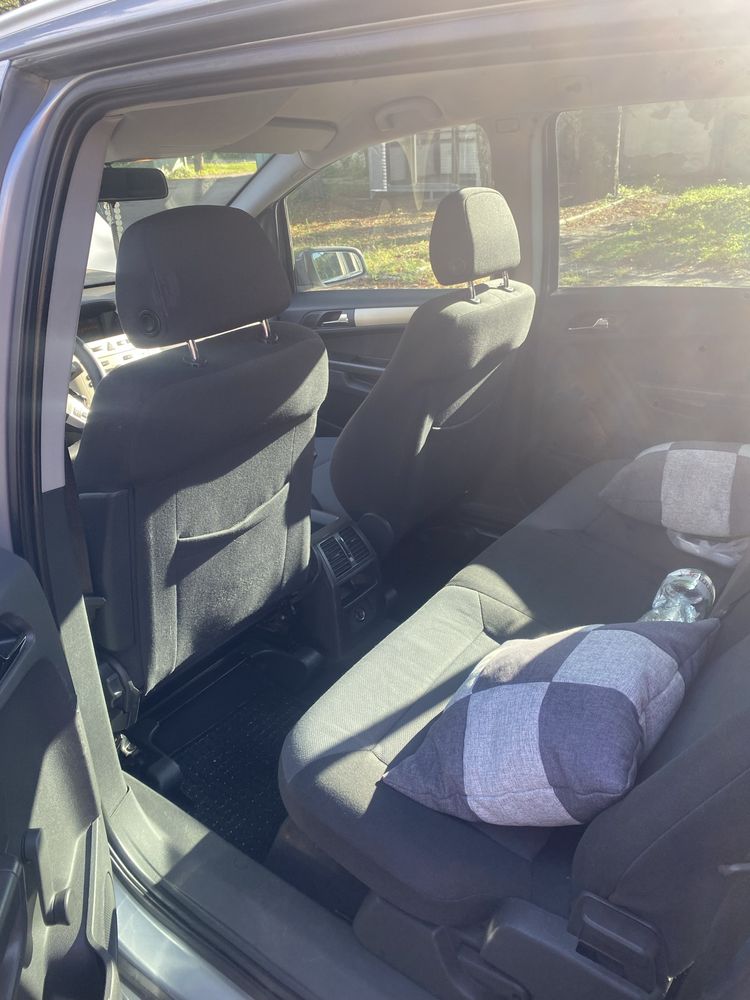 Автомобіль Opel Zafira