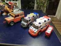 3 samochody wóz strażacki terenowy i karetka