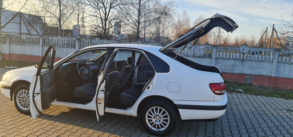 Терміновий продаж Toyota Carina E