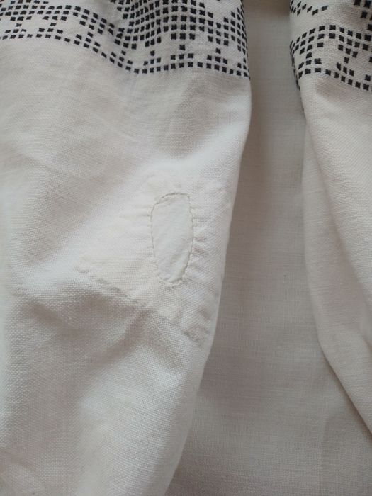 Старовинна, вишита сорочка.