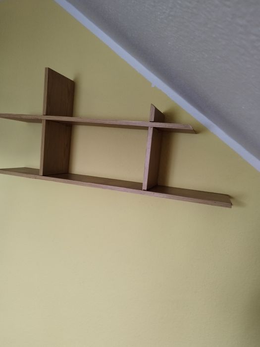 Półka na ścianę pod skos