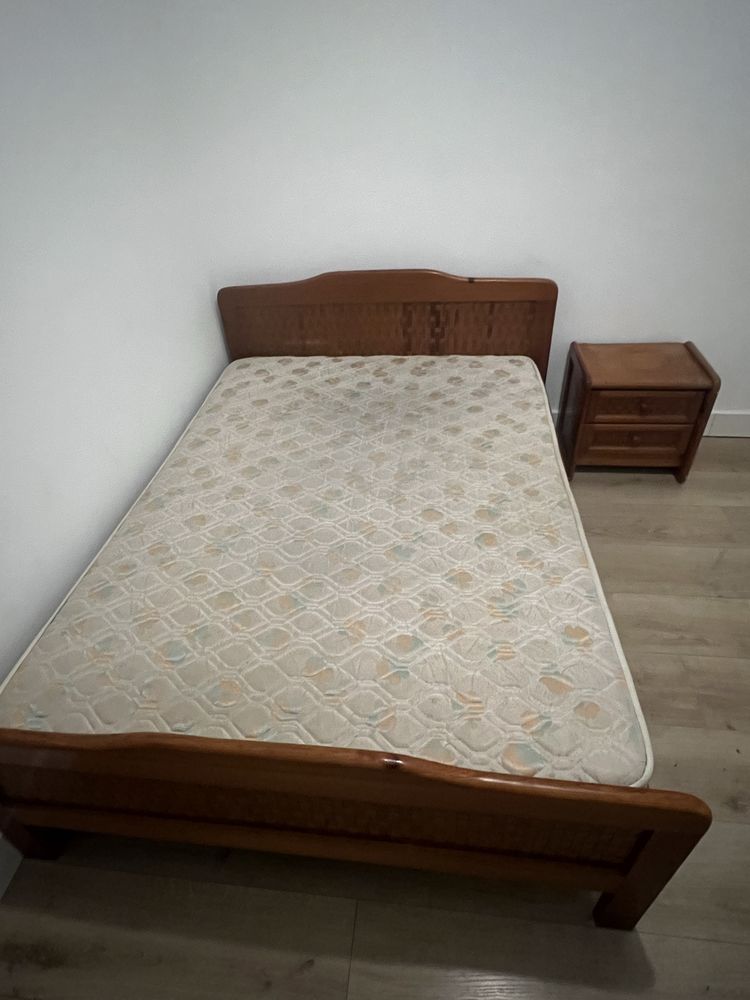 Vendo cama usada com colcão