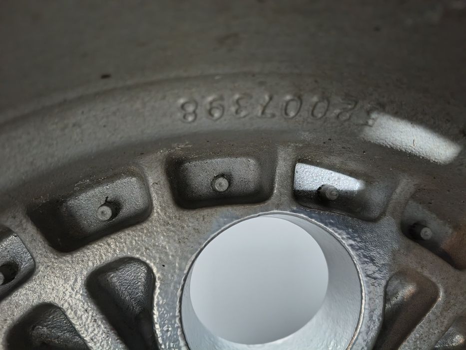 Oryginalne Felgi Usa z rantem 15 x8 Jeep Wrangler CJ YJ TJ Cherokee Xj