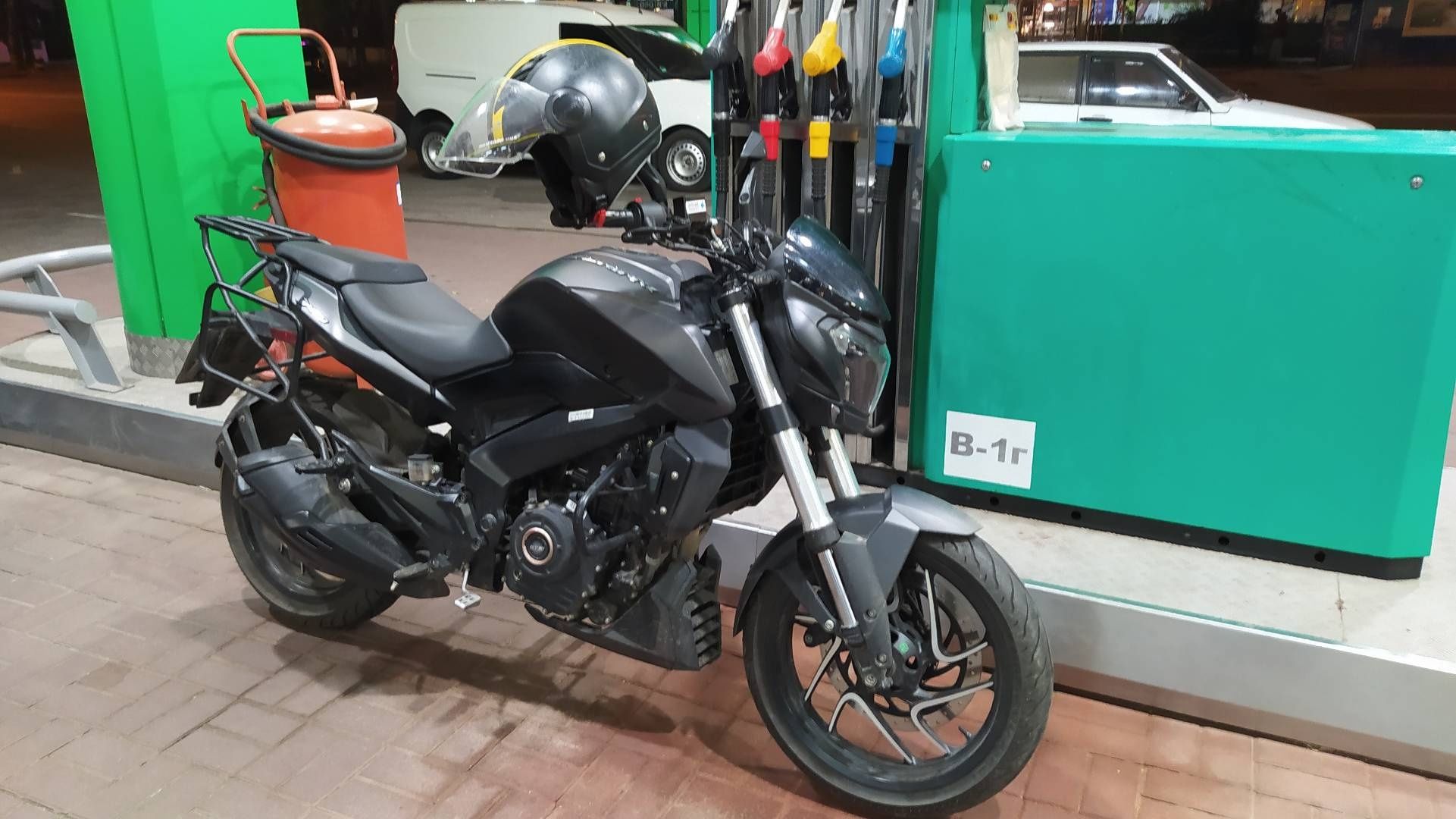Продам мотоцикл Bajaj Dominar 400