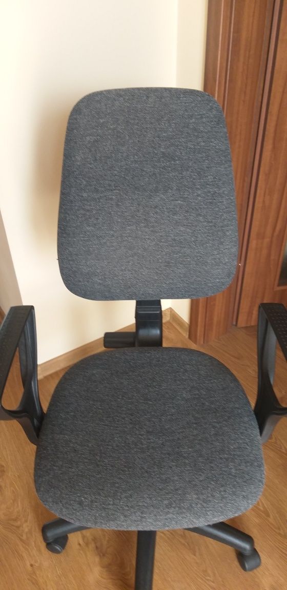 Krzesło obrotowe biurowe