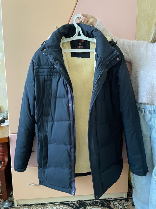 Продам зимову чоловічу куртку