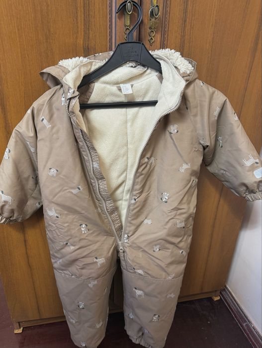 Продається зимовий комбінезон hm H&M