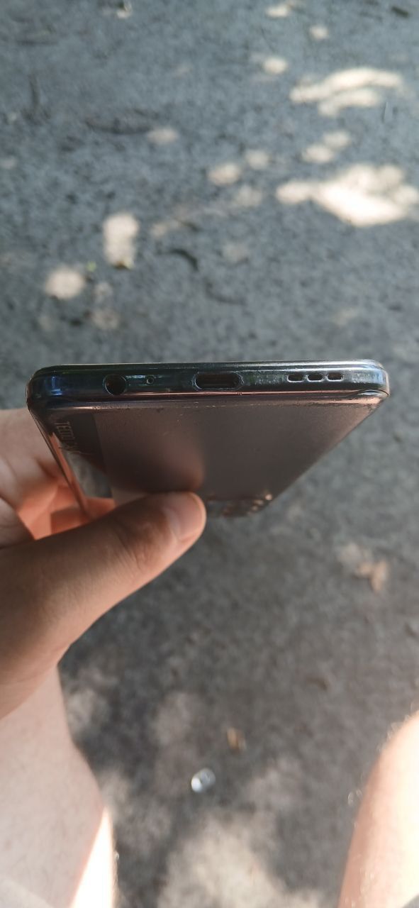 Tecno Camon 18p 8/128 NFC хороший стан