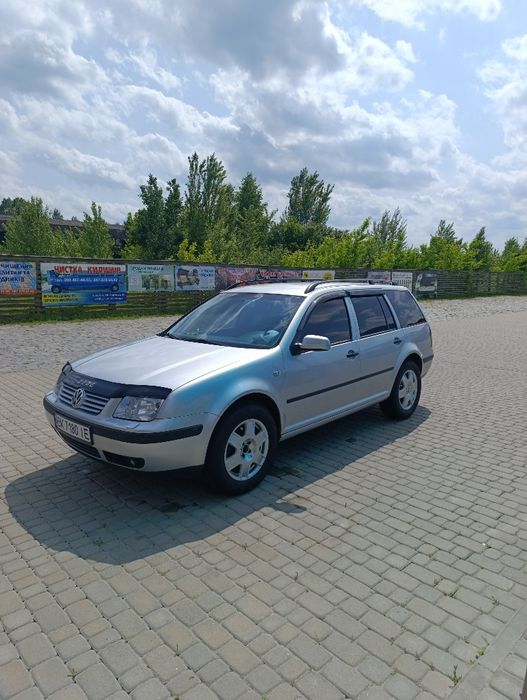 VOlKSWAGEN Golf 4 - Bora