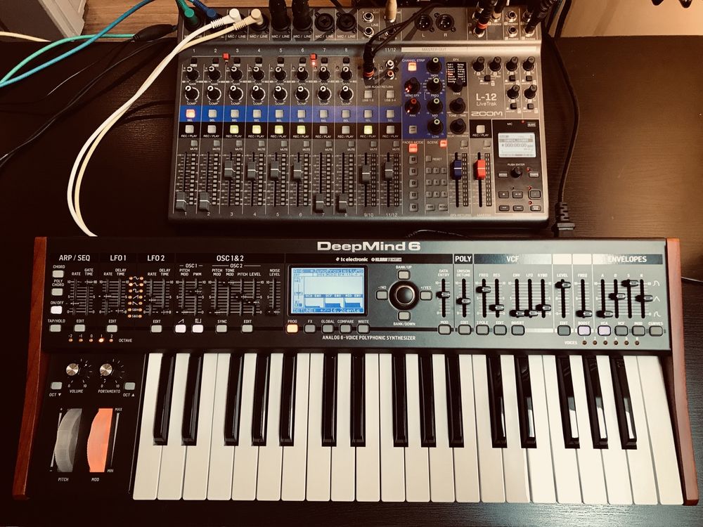 Behringer Deepmind 6