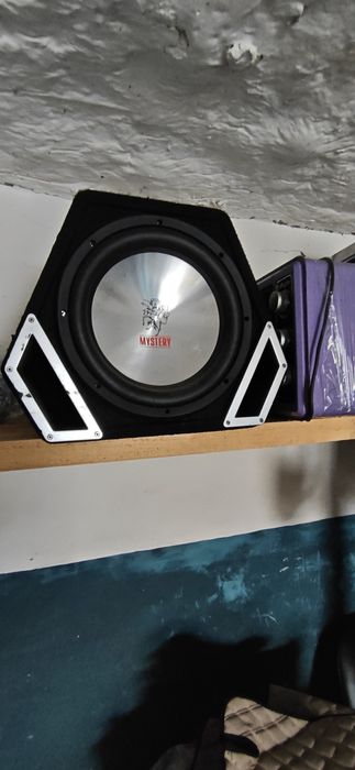 Продам сабвуфер активний