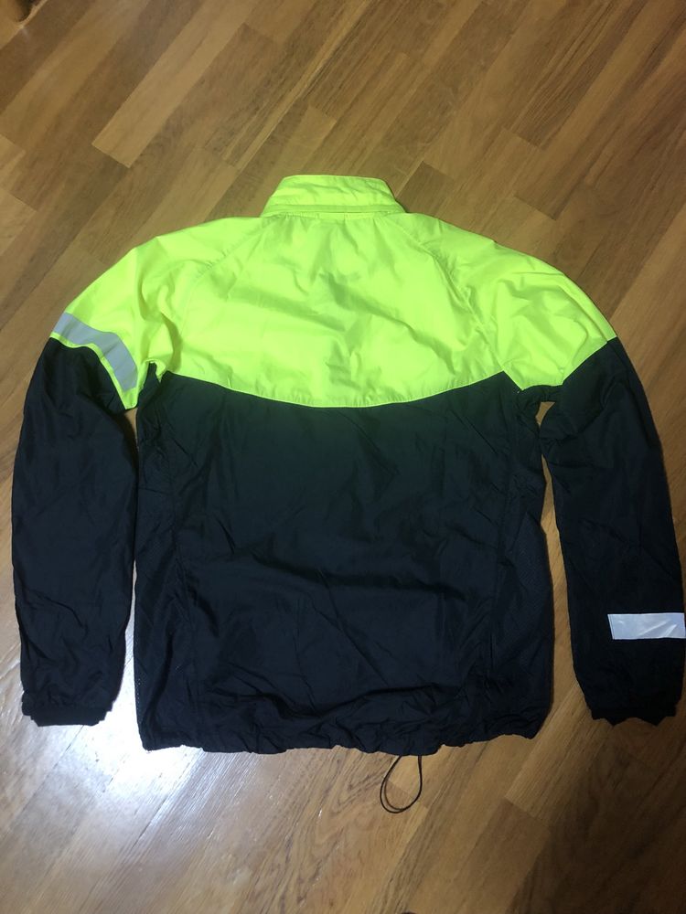 Вітровка Nike Running