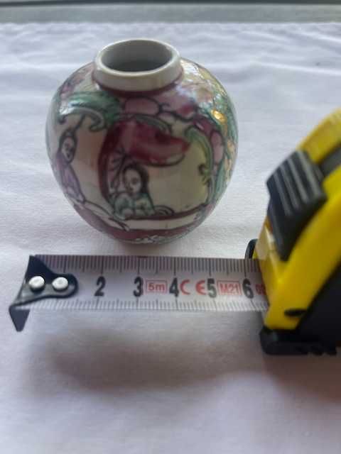 Pote chinês pequeno