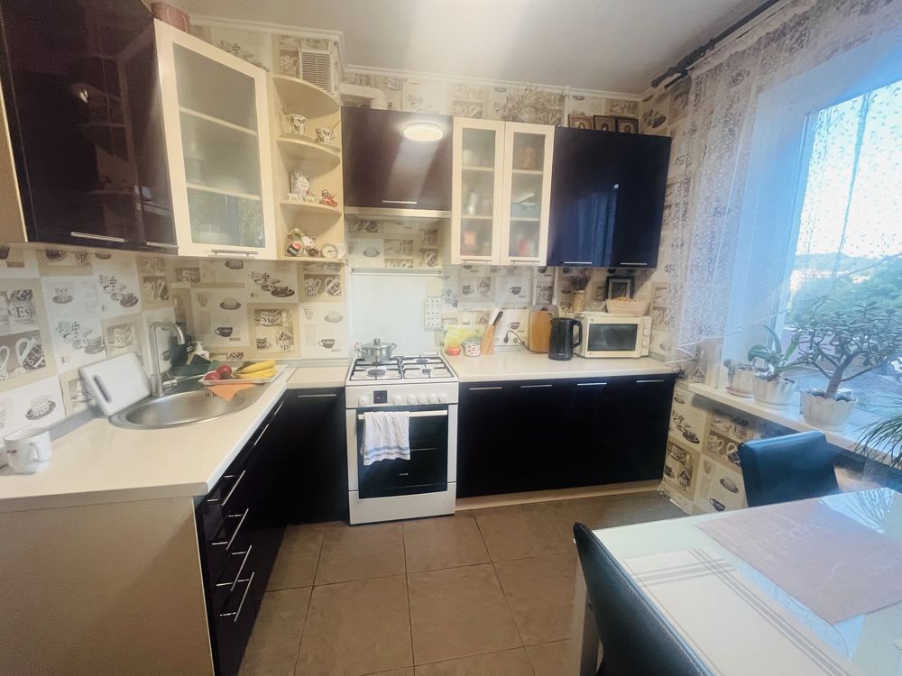 Продаж 2-х кімнатної квартири в м.Обухів по вул.Київська