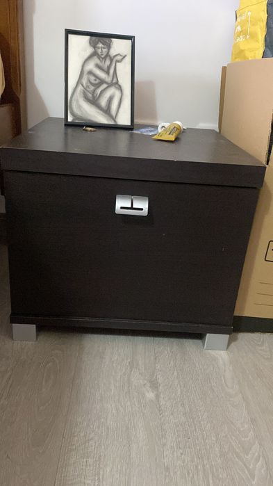 Aparador de cama usado