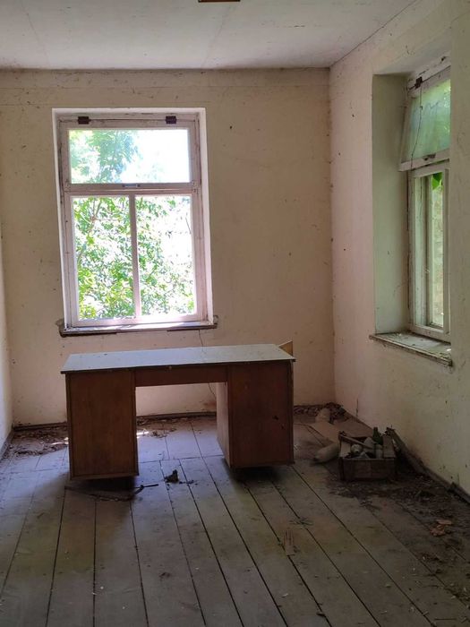 (3) Продам приміщення с.Вендичани Могилів-Подільський р-н 0925