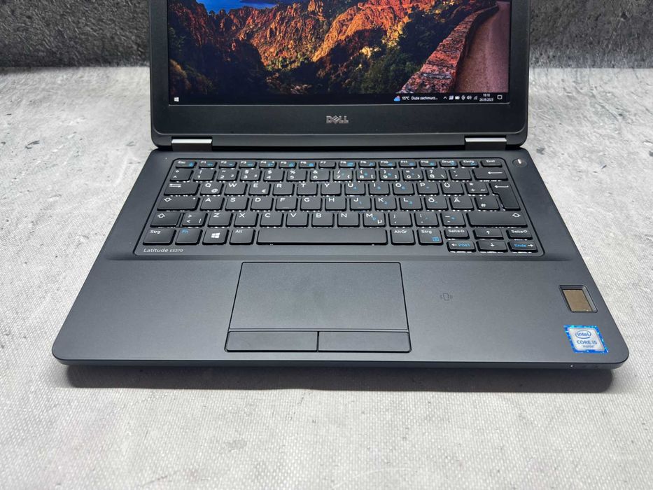 DELL Latitude / i5 6200 2.8GHz / 8GB DDR4 / 256SSD / Win10Pro / 12.5HD