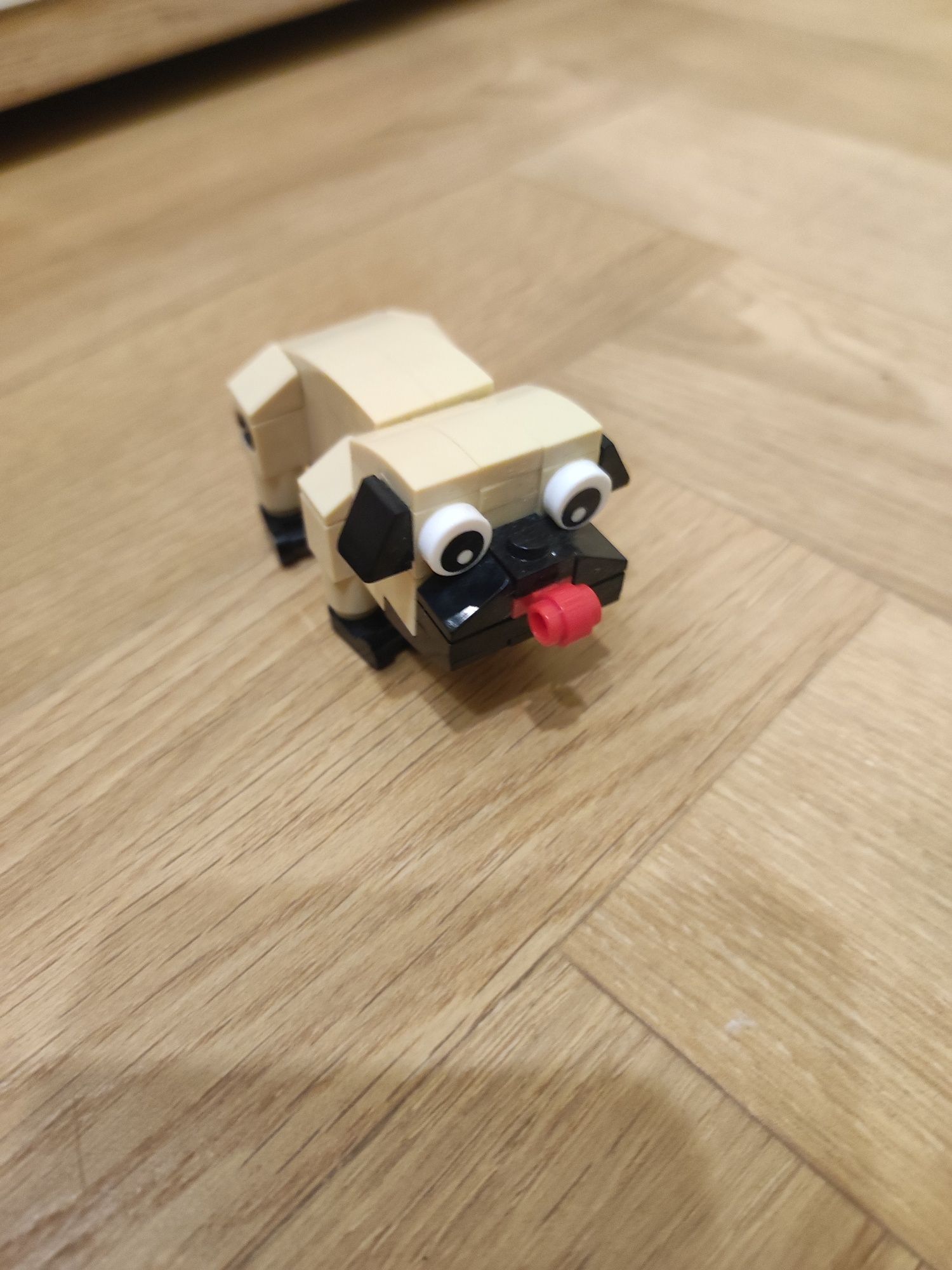 Mała figurka LEGO mops 3 w 1