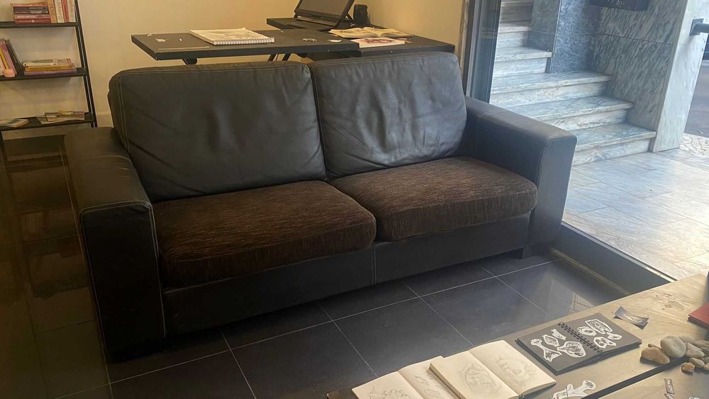 Pago 10€ a quem leve este sofá amanha