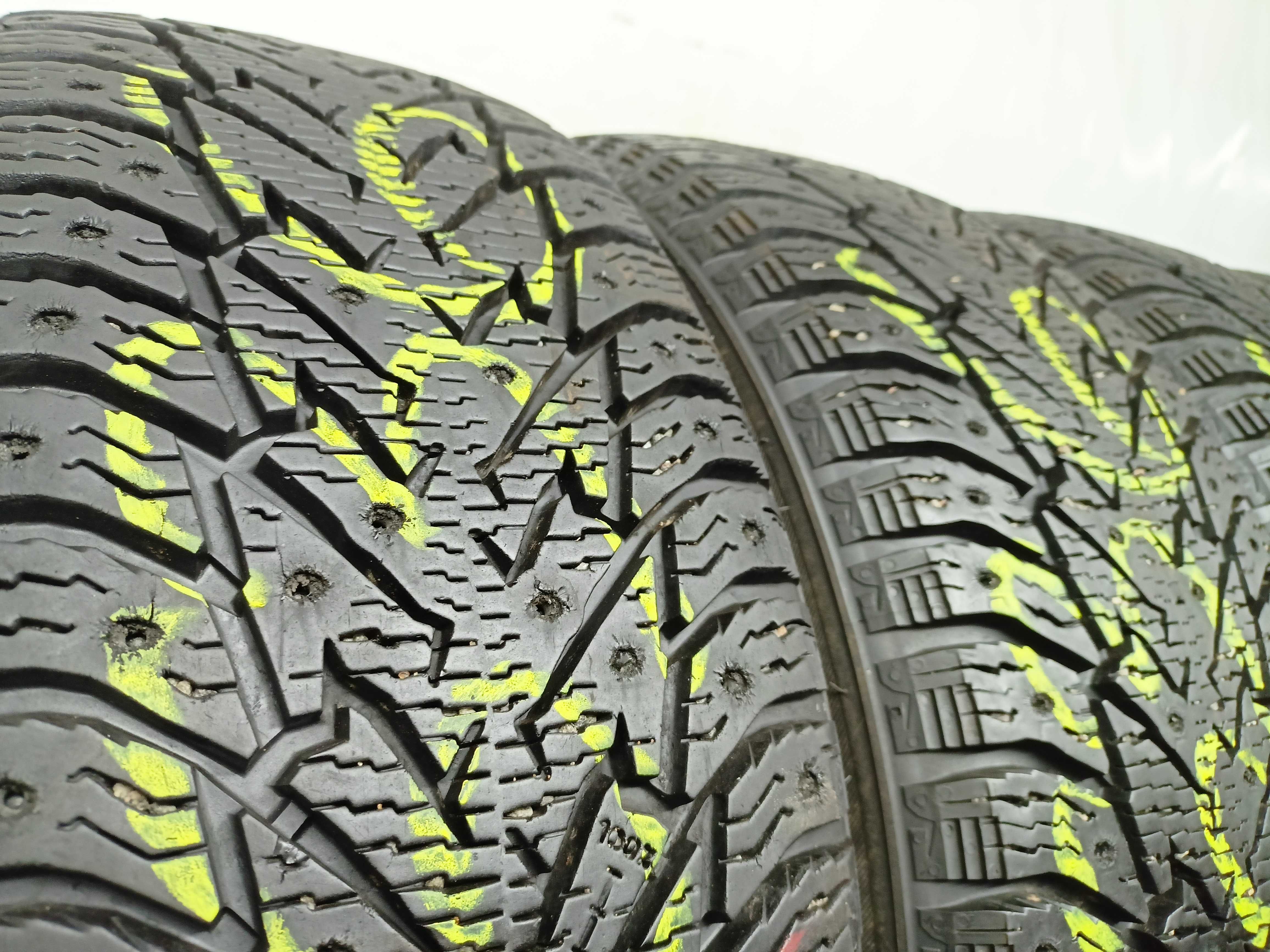 Bridgestone Noranza 001 205/55/16 21r. 94T 2x9,1mm 2x8,1mm (4636)