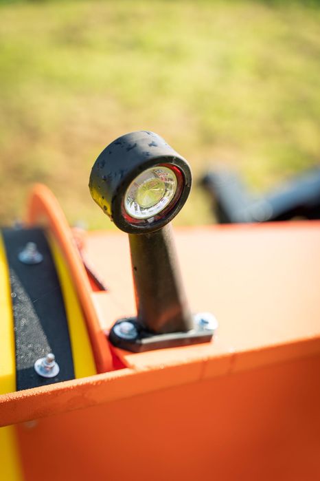 Pług śnieżny strzałkowy model 2 do ciągników, ładowarek nowy