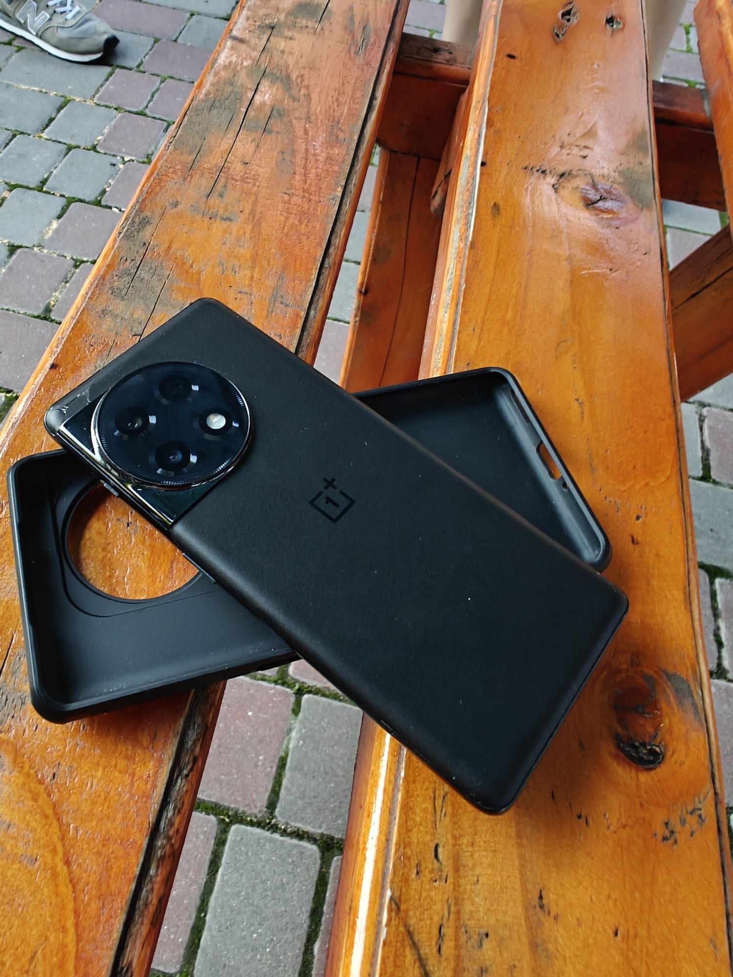 Продам One Plus 11r