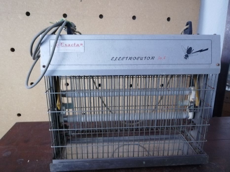 Eletrocutor de insectos