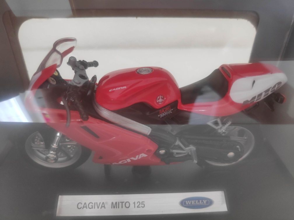 Cagiva mito 125.