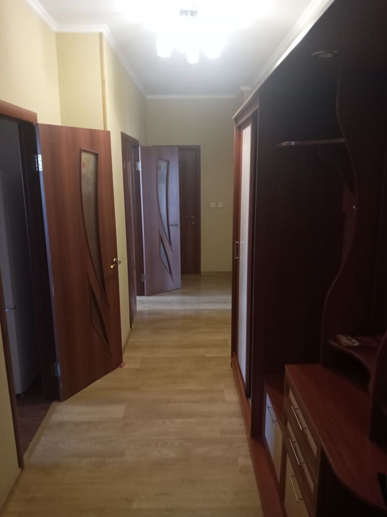 Центр.2-кімнатна квартира  напроти "Листопада
