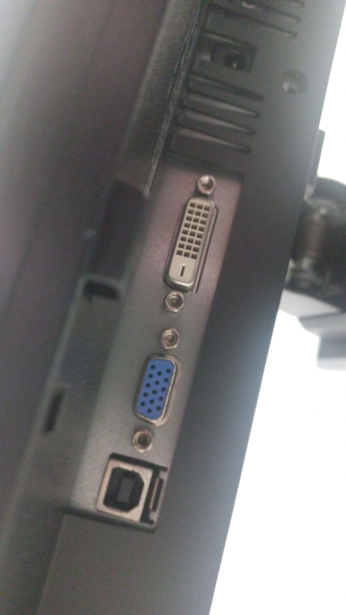 Monitor Dell sem garantia