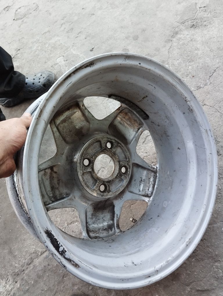 Один диск Opel R15  4*100