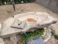 Pia de pedra parideira