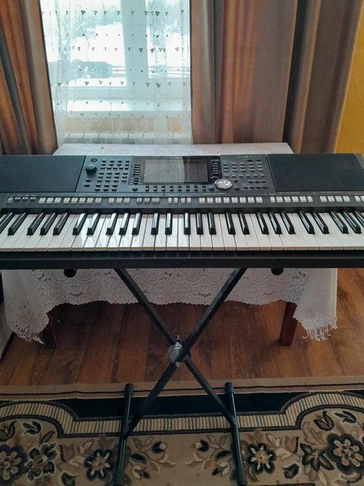 Продам синтезатор YAMAHA PSR S970