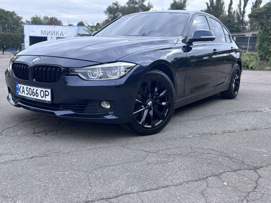 Продам BMW  F30 v328 Xdrive