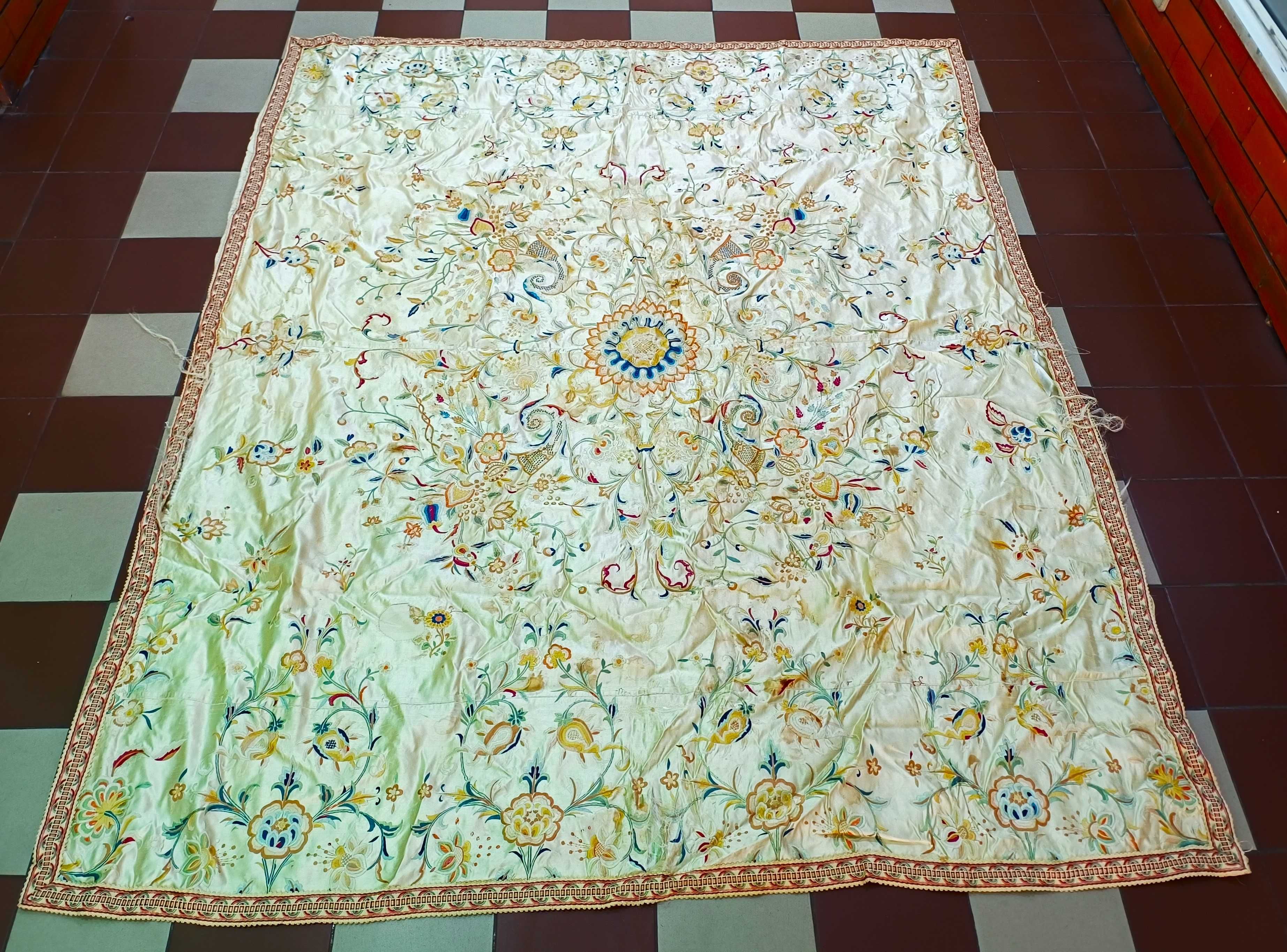 Bordado Castelo Branco Seda