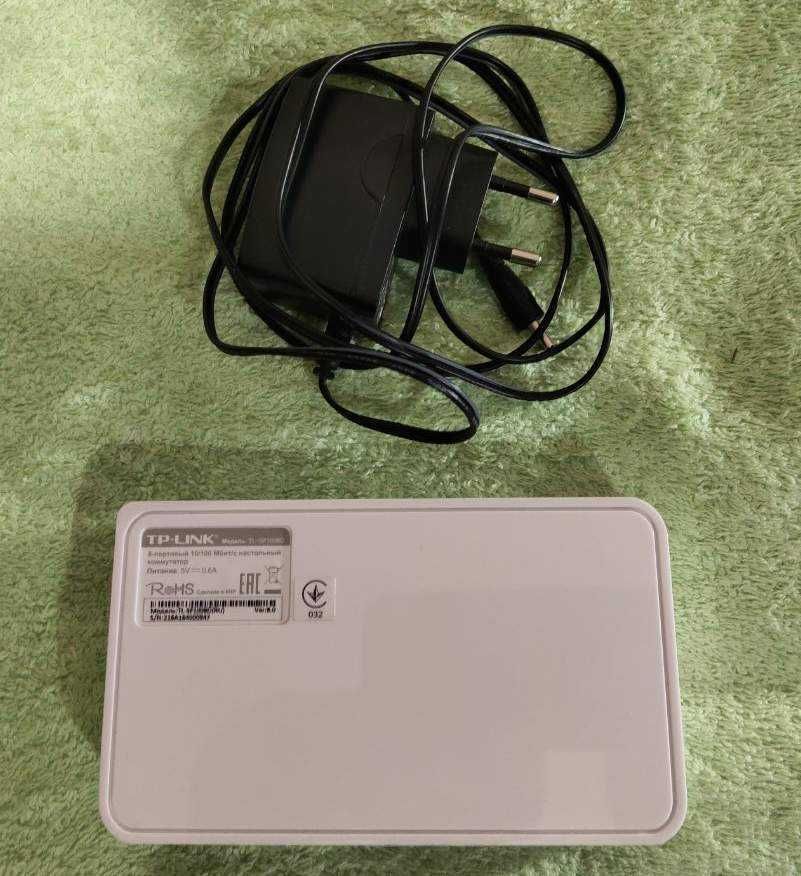 Комутатори (Switch) 8-портовий TP-LINK  TL-SF1008D,  TL-SG1008P