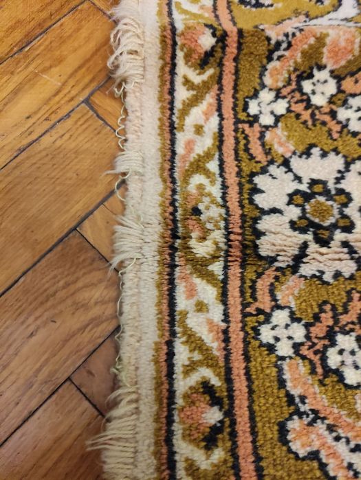 Продам килими вживані.