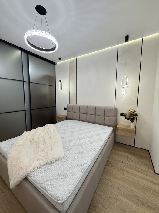 Продаю власну 1,5 кімнатну квартиру на березі озера