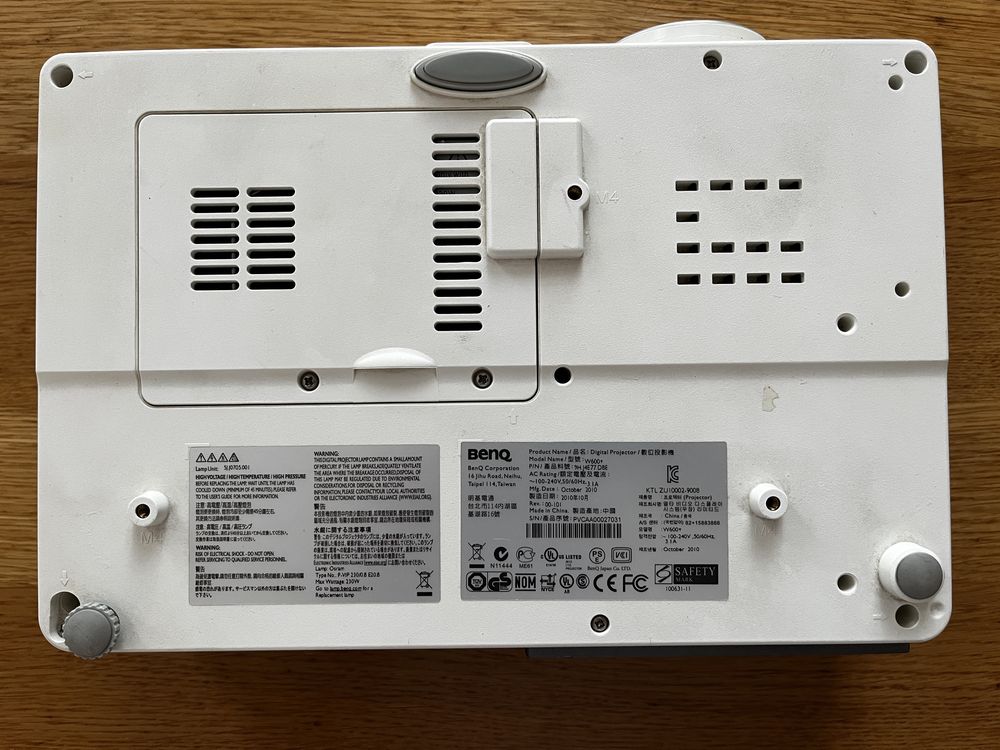 Projektor benq w600+
