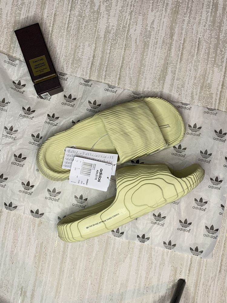 40-45 Adidas Yeezy Adilette Шльопки adidas Шльопанці adidas