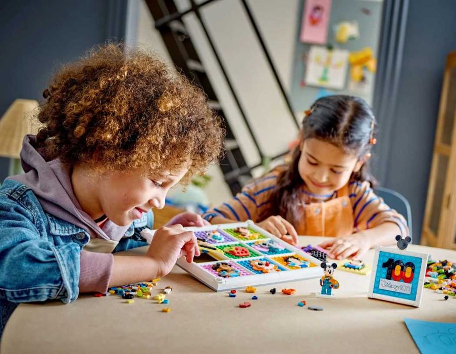 43221 Klocki LEGO Disney 100 lat kultowych animacji Disneya