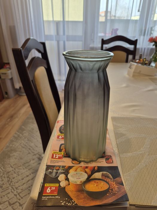 Sprzedam wazon szklany.