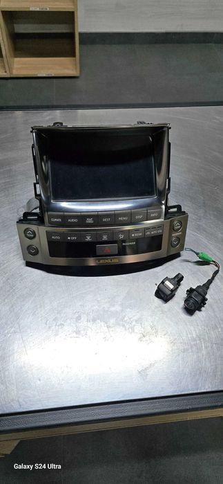 Лексус лх570 лк200  Штатні камери.