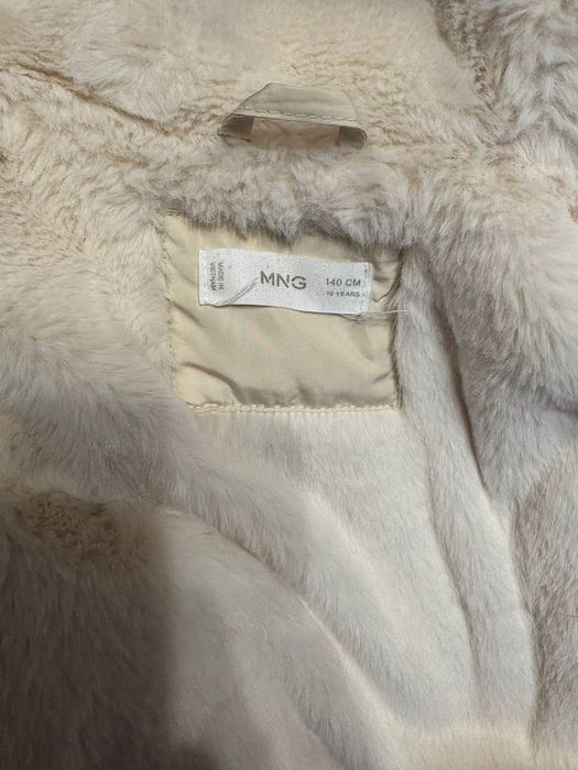 Дівчачі  зимові куртки