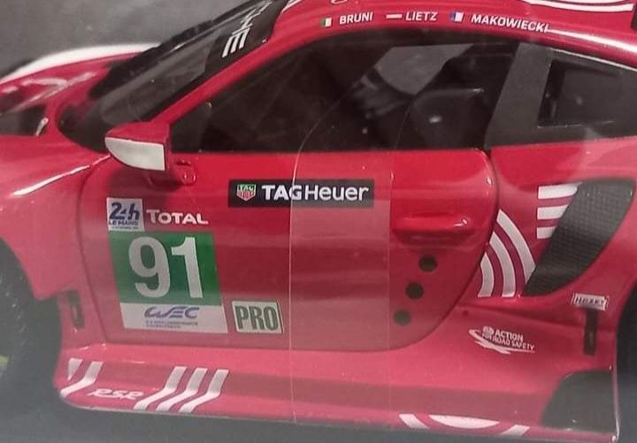 Bburago porsche 911 RSR LM 2020 escala 1/24
