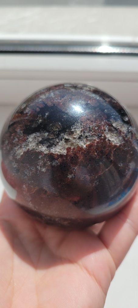 Гранат, шар,натуральний камень минерал