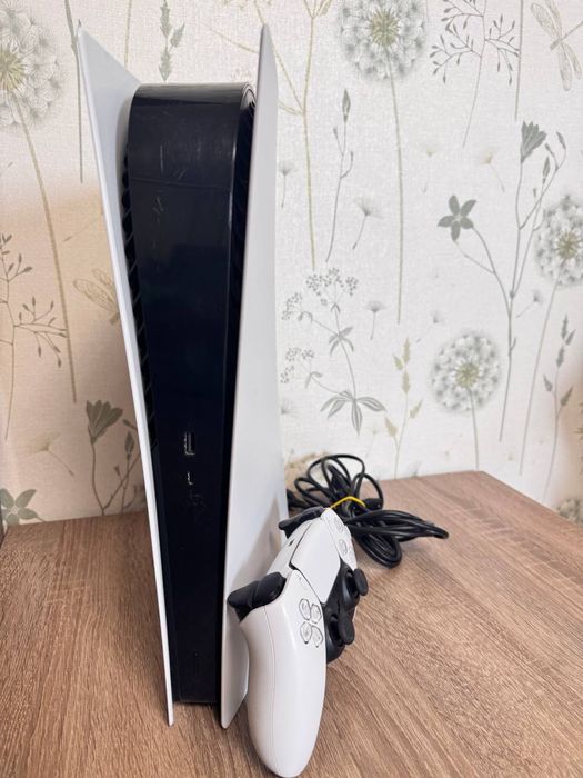 Продам Sony PlayStation Ps5 Digital Edition 825 Gb (5611)